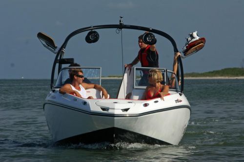 2010 Sea-Doo 210 WAKE sport boat - on-water (14).jpg