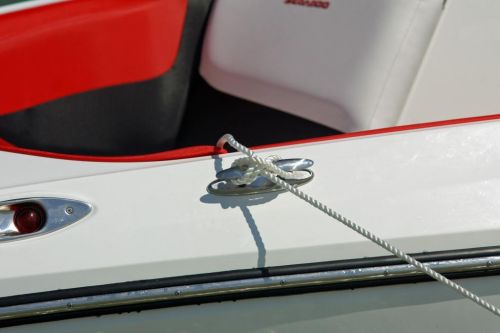 2010 Sea-Doo 210 WAKE Sport Boat -  Details - pop-up cleat.j