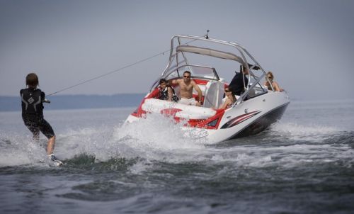 2010 Sea-Doo 230 Challenger SP sport boat - on-water (3).jpg